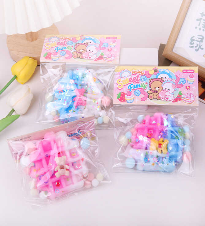 Гра антистрес C 71228 (24) ЦІНА ЗА 14 ШТУК В БЛОЦІ, “Вафля”, блискітки, м’які кульки, в коробці