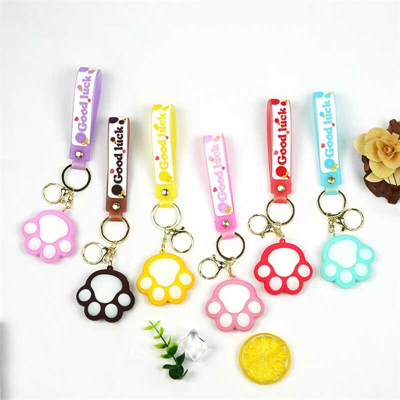 Брелок C 72427 (50) ЦІНА ЗА 12 ШТУК В УПАКОВЦІ, “Лапка”, силіконовий ремінець, кільце, карабін, в пакеті