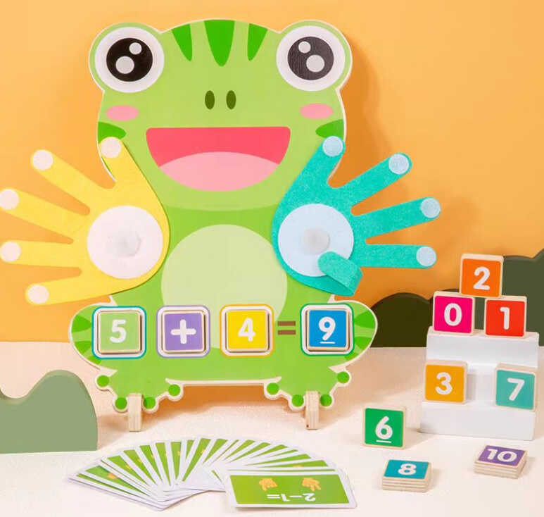 Математична дошка C 75291 (36) "Жабка", двосторонні кубики з цифрами, двосторонні картки із прикладами, долоні з липучками, в коробці